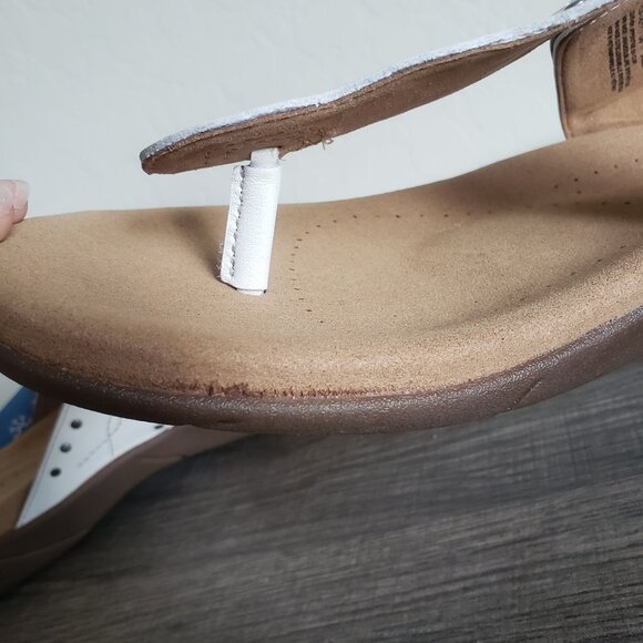 Taos Flash Studded Leather Slip-On Sandals White Size Women's 11 Buckle Bohemian - Picture 12 of 12